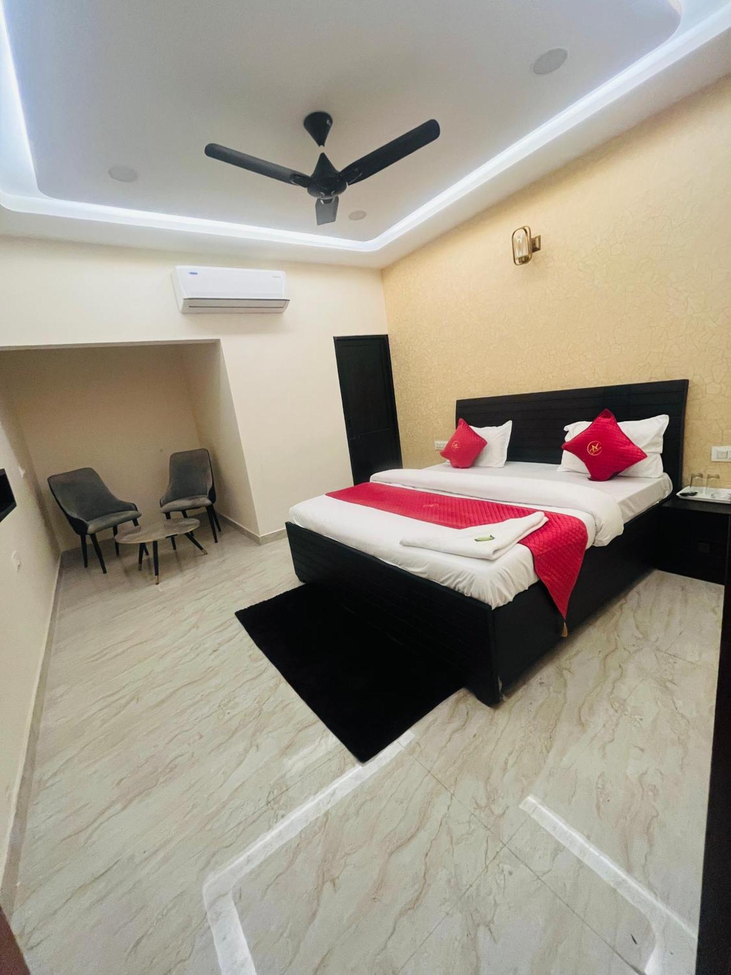 Hotel Royal A Ludhiana Exterior foto