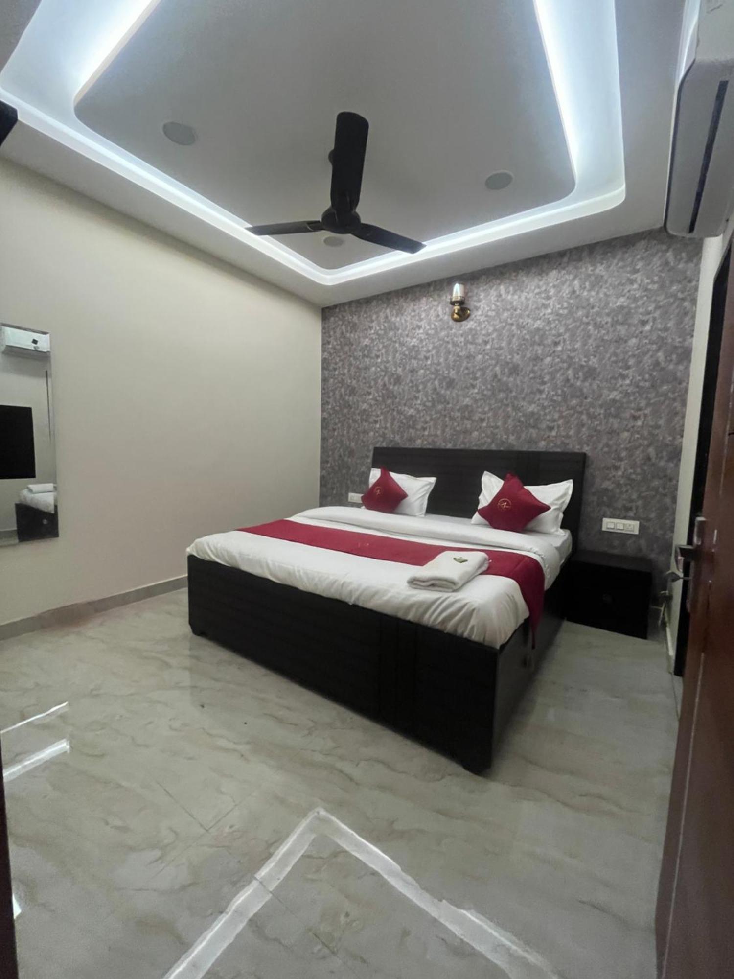 Hotel Royal A Ludhiana Exterior foto